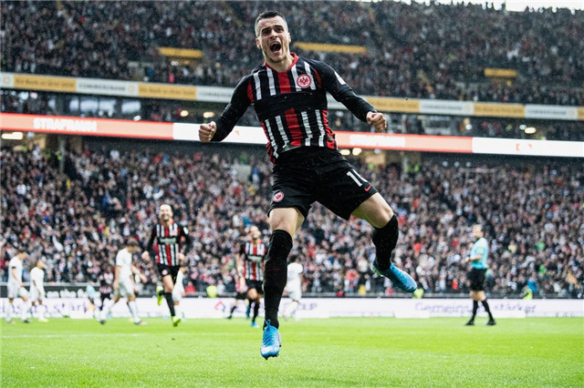  奥格斯堡客场全身而退，保级关键战收获宝贵一分