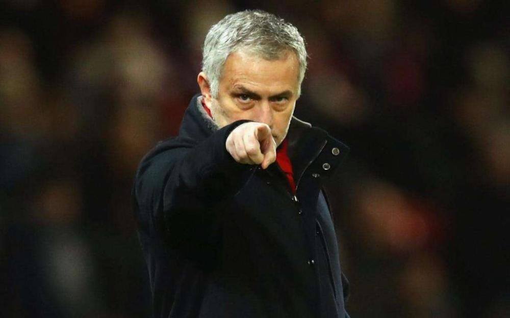  罗马主场力克劲敌，穆里尼奥战术显神威